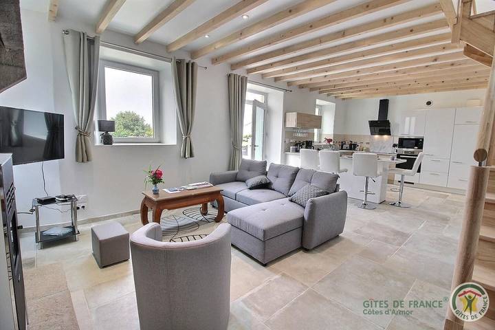 Gîte pour 4 personnes, avec terrasse et jardin à Trédrez-Locquémeau - 3