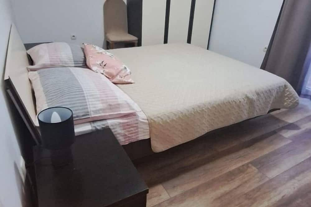 Ganze Wohnung, 3-Zimmer-Ferienwohnung mit Terrasse Palit, Rab (A-22676-a) in Palit, Rab