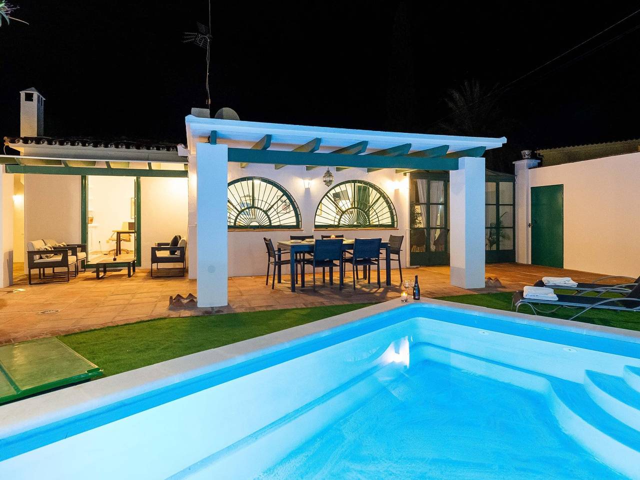 Villa voor 8 personen met terras in Marbella West, Marbella