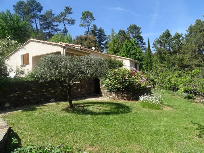 Location de vacances pour 4 personnes, avec jardin et vue à Saint-Étienne-Vallée-Française