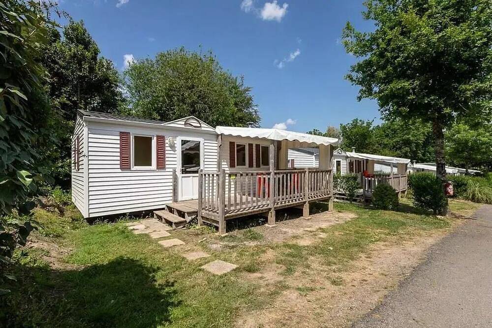 Eco 4/5p (2 chambres)  arrivée mercredi 5 personnes in La Chaize-Giraud, Vallée de la Loire