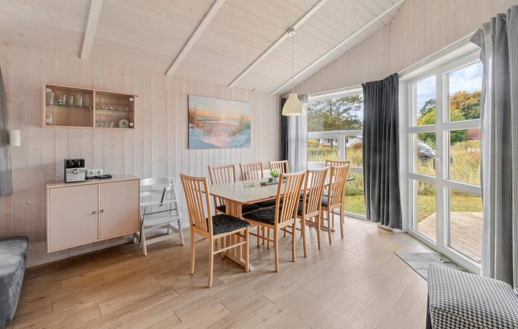 Ferienhaus für 8 Personen, mit Terrasse und Garten sowie Sauna, kinderfreundlich in der Lübecker Bucht - 4