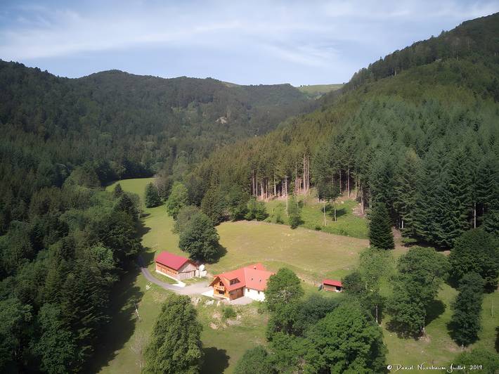 Gîte pour 8 personnes, avec jardin et balcon à Fellering