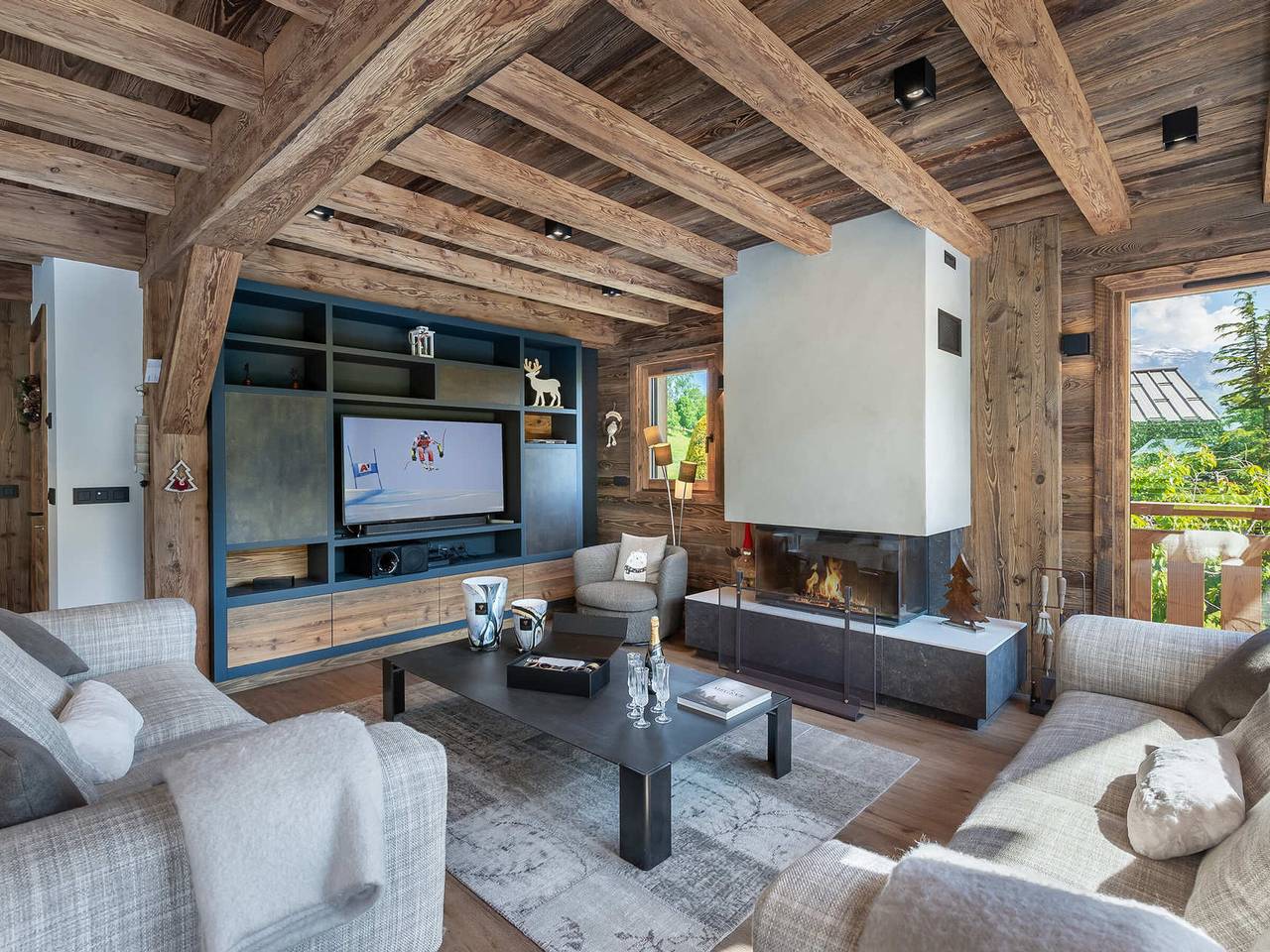 Chalet Luxe 12 Pers. Face aux Pistes avec Skiroom, Garage, Salle de Sport et Services Inclus in Demi-Quartier, Pays du Mont-Blanc