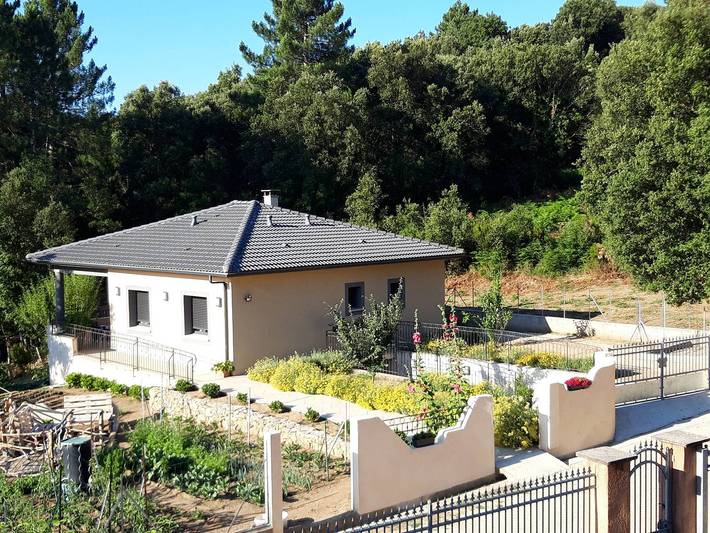 Location de vacances pour 4 personnes, avec Terrasse à Levie