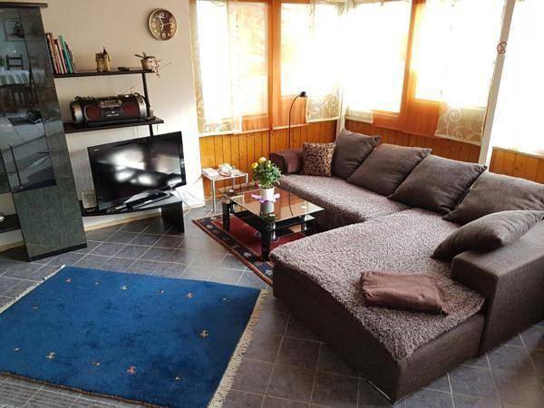 Ganze Ferienwohnung, Ferienwohnung für 5 Personen mit Terrasse in Bad Ditzenbach, Landkreis Göppingen