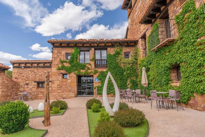 Apartamento para 2 personas, con Terraza y Jacuzzi en Mora de Rubielos