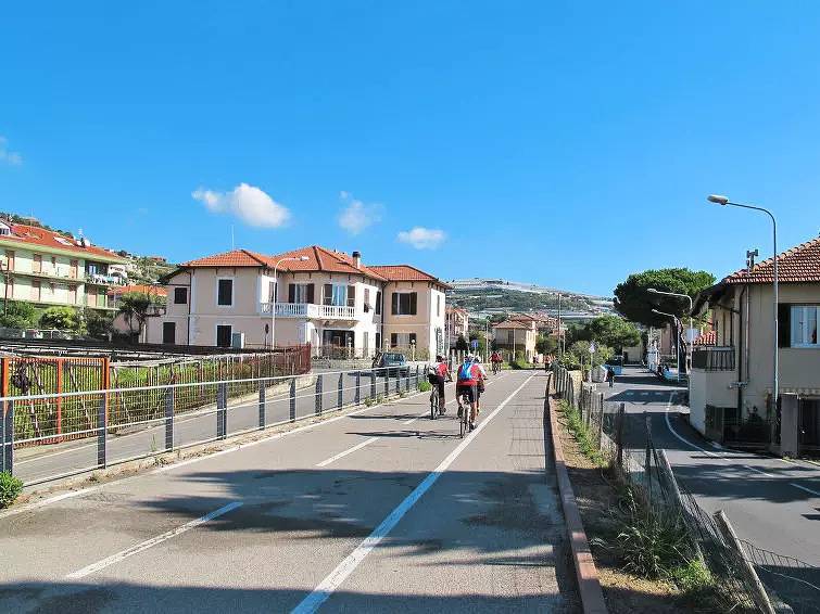 Ganze Wohnung, 2 Zimmer 4 Personen in Riva Ligure, Riviera di Ponente