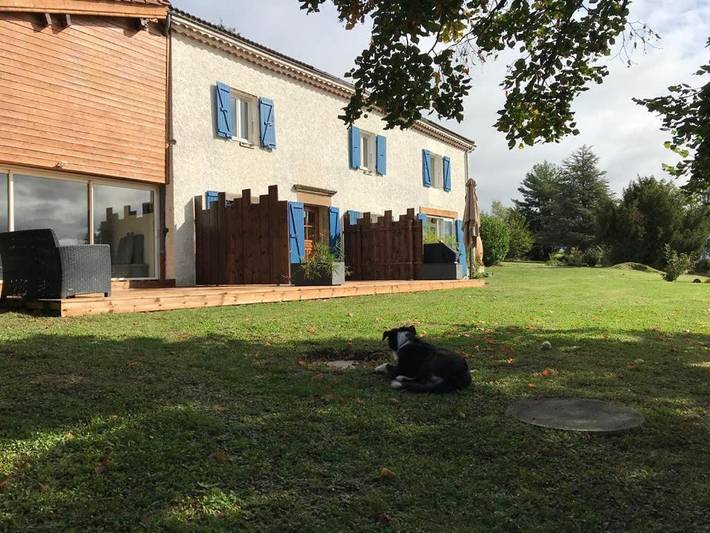 Location de vacances pour 5 personnes, avec vue ainsi que jardin et piscine à Hauterives - 3