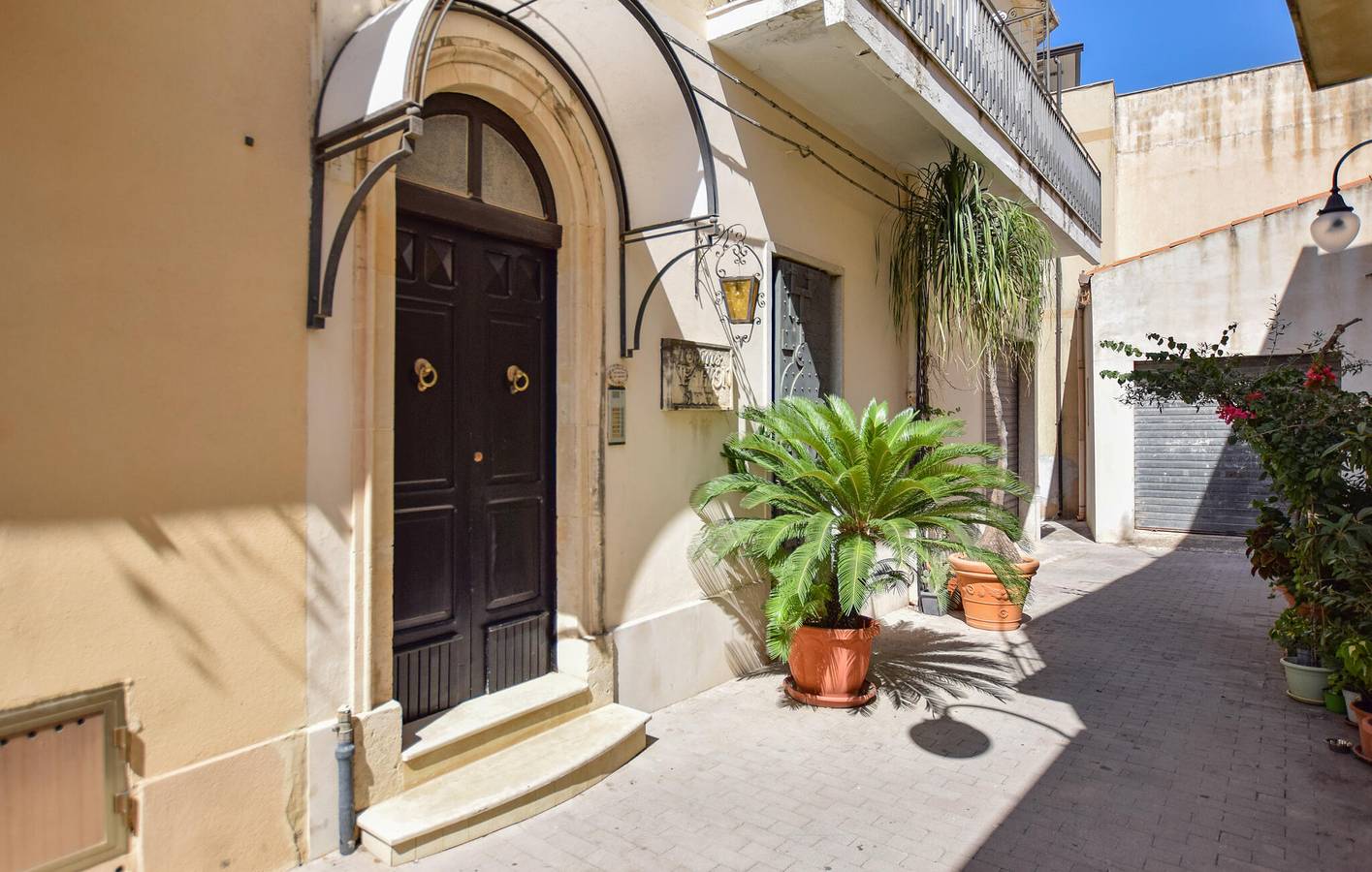 Appartamento con terrazza a Noto con WiFi e AC, Parcheggio - 500m dal centro città in Noto, Noto e dintorni