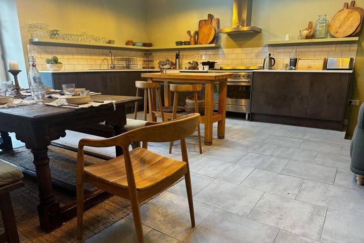 Location de vacances pour 12 personnes, avec jardin ainsi que terrasse et piscine dans La Tour-Blanche-Cercles - 4