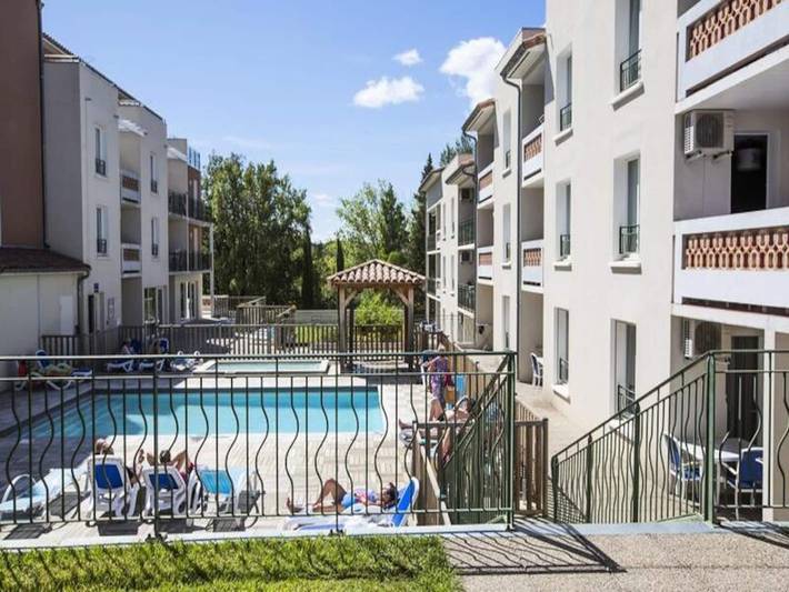 Gîte pour 4 personnes, avec terrasse et piscine, animaux acceptés dans Thermes de Gréoux les Bains