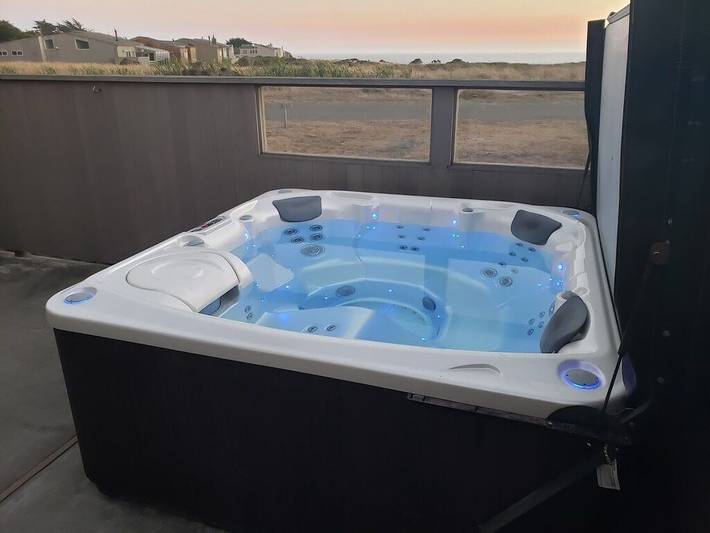 Vacation rental for 6 people, with terrace and hot tub as well as pool in Wine Country