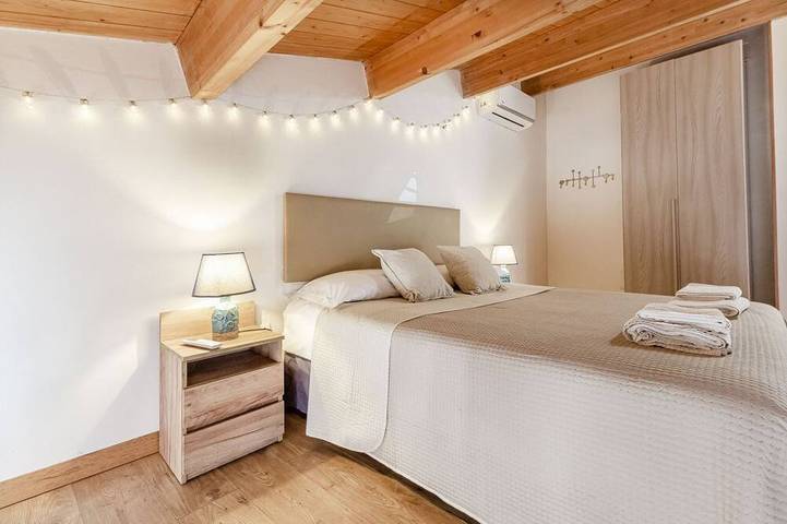Entire apartment, Exclusive Santa Chiara Apartment in Sassari, Sassari Province