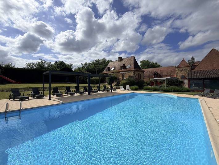 Gîte pour 18 personnes, avec piscine à Rouffignac-Saint-Cernin-de-Reilhac - 4