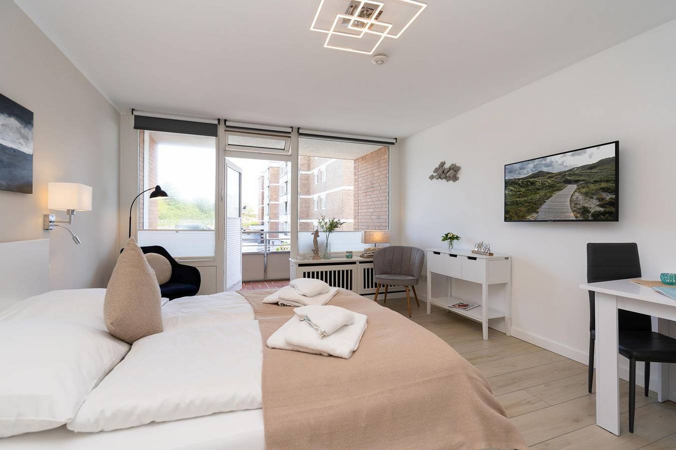 Ganze Wohnung, Modernes App. mit Balkon, Meerblick, Pkw-Stellplatz, Wlan. Haustiere erlaubt. in List (Sylt), Sylt