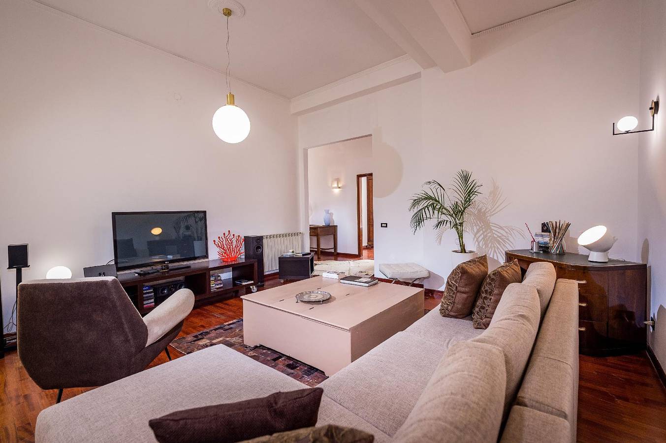 Ganze Ferienwohnung, Appartement am Strand mit Balkon & WiFi in Terrasini, Palermo Provinz