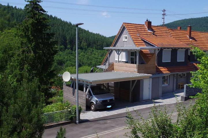 Ferienwohnung für 6 Personen, mit Balkon und Garten in Neckargemünd