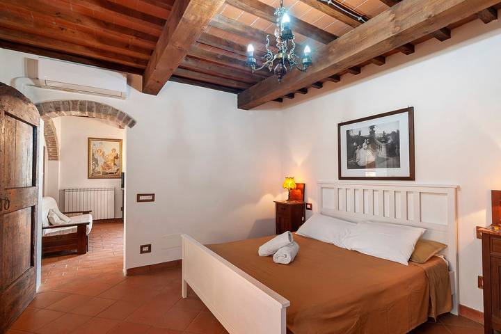 Appartamento intero, Appartamento Rosmarinus - Bilocale con vista sui vigneti toscani in San Casciano in Val di Pesa, Chianti
