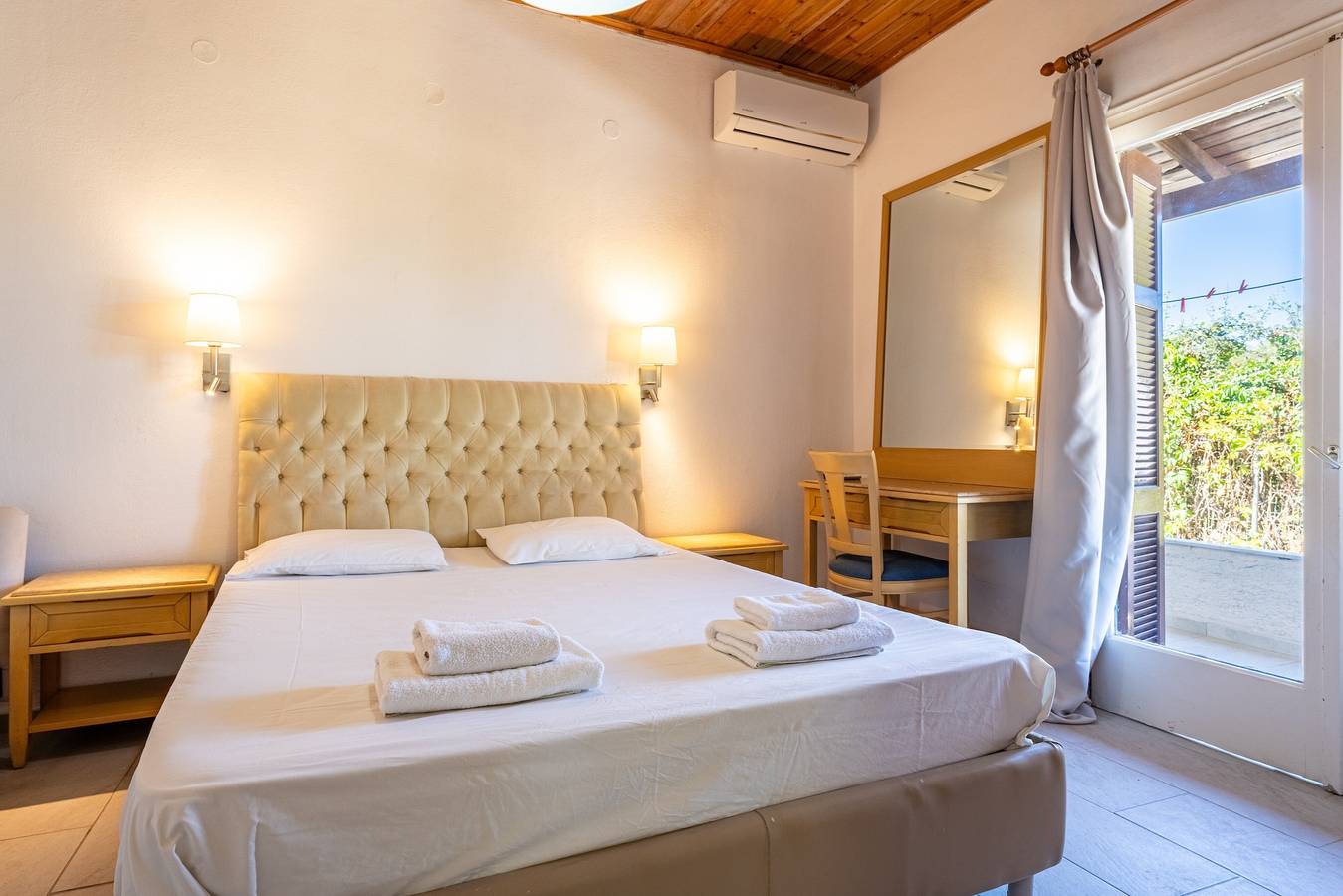 Ganzes Studio, Apartment 'Alykes Family Resort Triple Room 1' mit Balkon, Wlan und Klimaanlage in Korfu