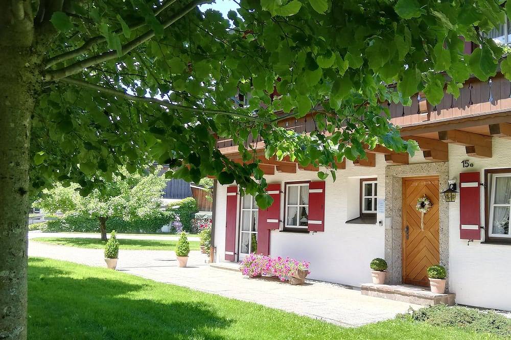 Ganze Wohnung, Cozy apartment in the mountains near Salzburg in Bayerisch Gmain, Bayerische Alpen