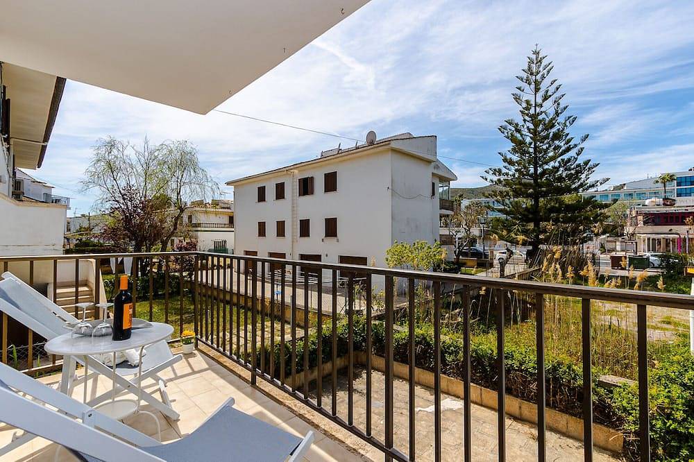 Entire apartment, Apartment Playa 2B in Puerto de Alcudia in Playa de Alcúdia, Alcúdia