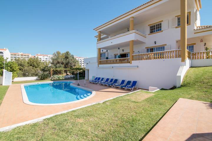 Villa for 11 people, with Balcony and Garden