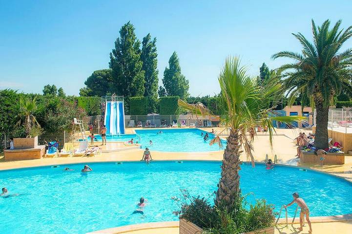 Camping pour 6 personnes, avec Piscine