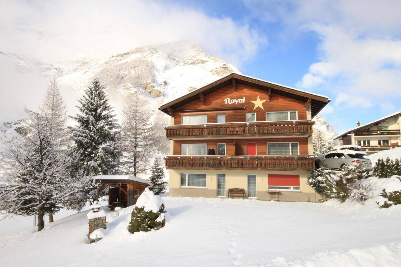 Ganze Wohnung, Two-Bedroom Apartment in Randa, Walliser Alpen