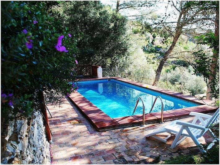 Chalet para 4 personas, con terraza y piscina - 1