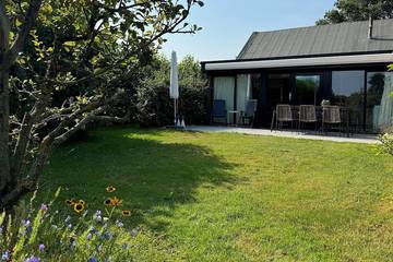 Ferienhaus für 5 Personen, mit Pool und Terrasse sowie Garten in Burgh-Haamstede