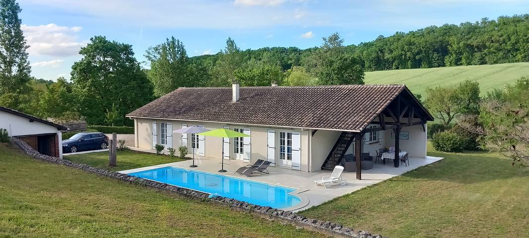 Gîte pour 8 personnes, avec piscine