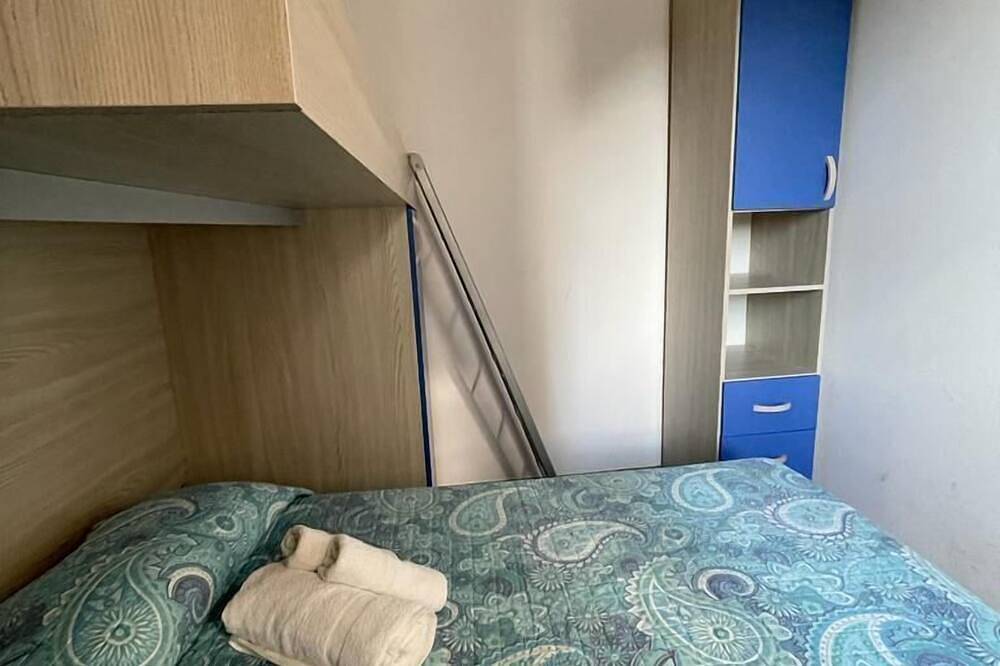 Apartamento entero, Grand avenue to the sea apartment with terrace [Praja, Zen] in Baia Verde, Golfo de Tarento