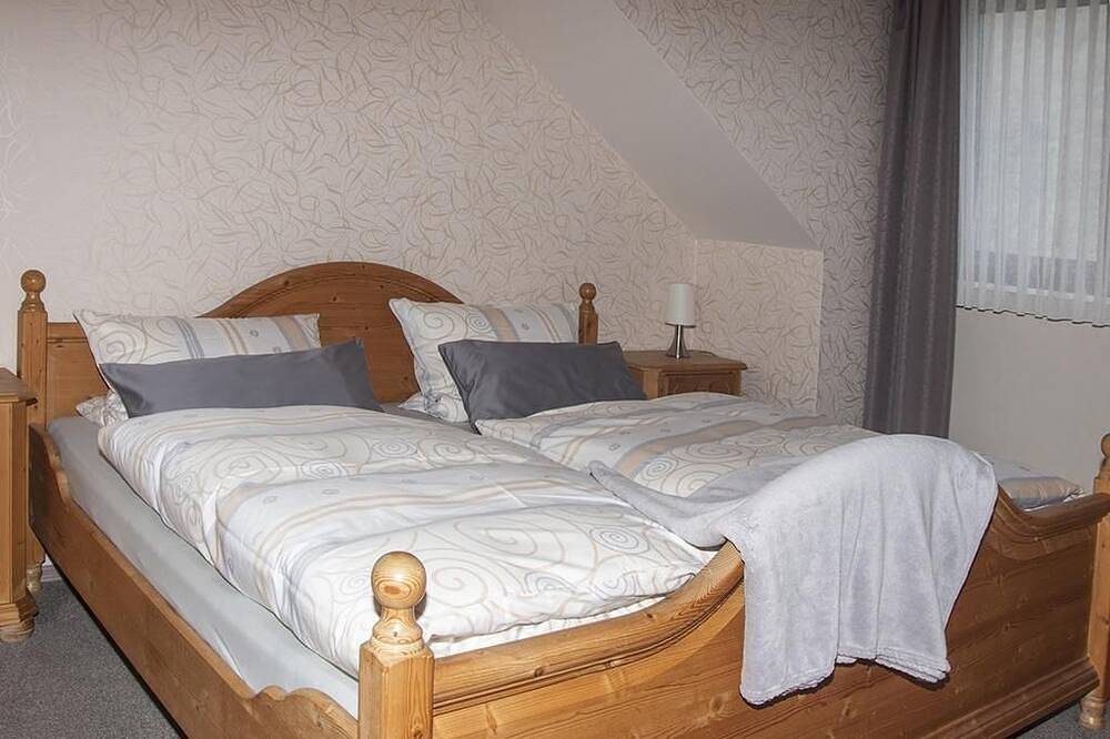 Ganze Wohnung, 2 Bettwohnung/ Paterre Nr. 3 - Haus Ohlberger in Cond, Cochem