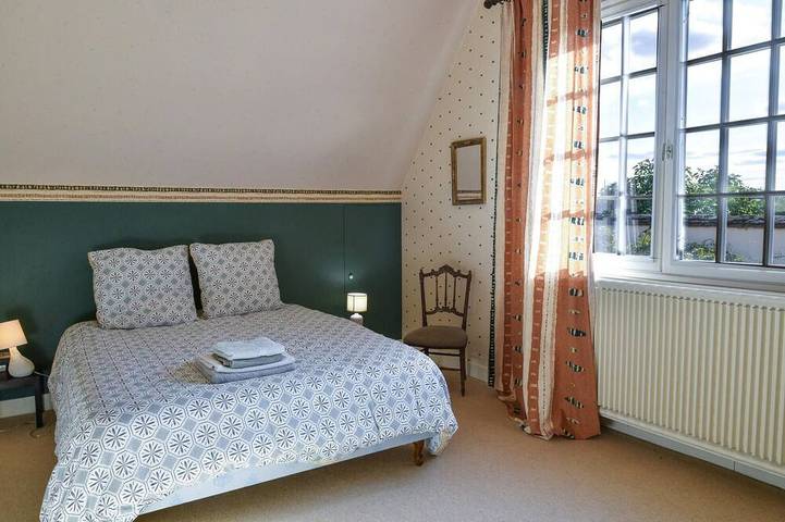 Location de vacances pour 14 personnes, animaux acceptés à Yèvre-la-Ville - 2