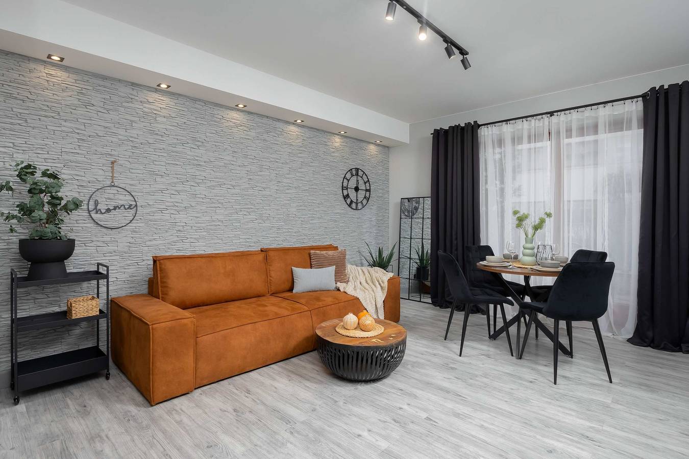 Appartamento intero, Bright Apartment with Garden | Parking and Workspace in Targówek, Varsavia