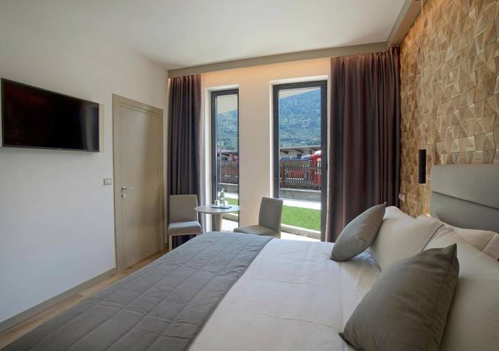 Hotel für 2 Personen, mit Terrasse in Tirano