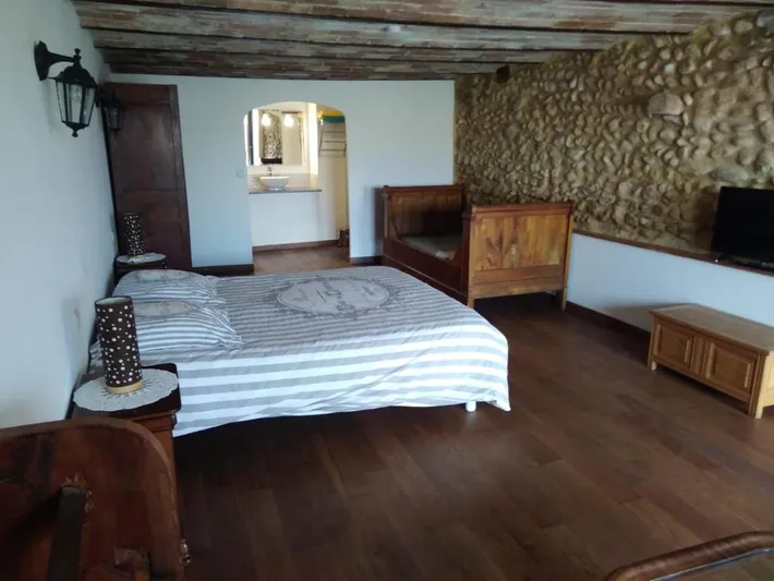 Gästehaus für 2 Personen, mit Garten und Whirlpool sowie Pool und Terrasse - 1