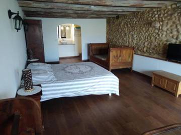 Maison d’hôte pour 2 personnes, avec jacuzzi et jardin ainsi que piscine et terrasse à Valensole