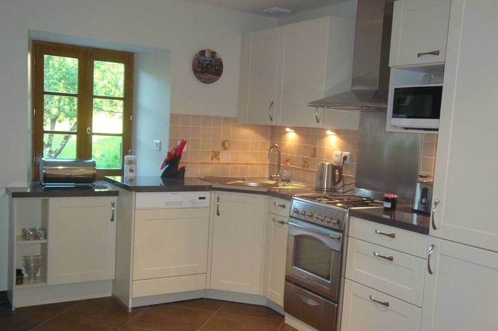 Gîte pour 4 personnes, avec jardin dans Val-de-Chaise - 2