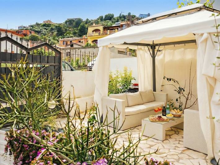 Ferienwohnung für 3 Personen, mit Terrasse und Garten in Santa Maria Navarrese