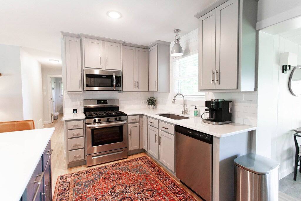 Newly Remodeled Home on the Arkansas River - 3 miles from Airport in Little Rock, Arkansas