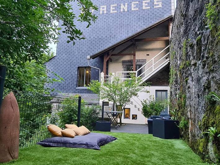 Gîte pour 4 personnes, avec vue ainsi que terrasse et jardin dans Office De Tourisme Des Eaux Bonnes
