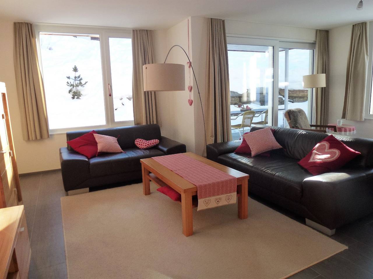 Ganze Ferienwohnung, Ferienwohnung Denter Uauls Jucker, Vella - 3.5 Zimmer Ferienwohnung für max. 6 Pers. in Lumnezia, Alpenarena