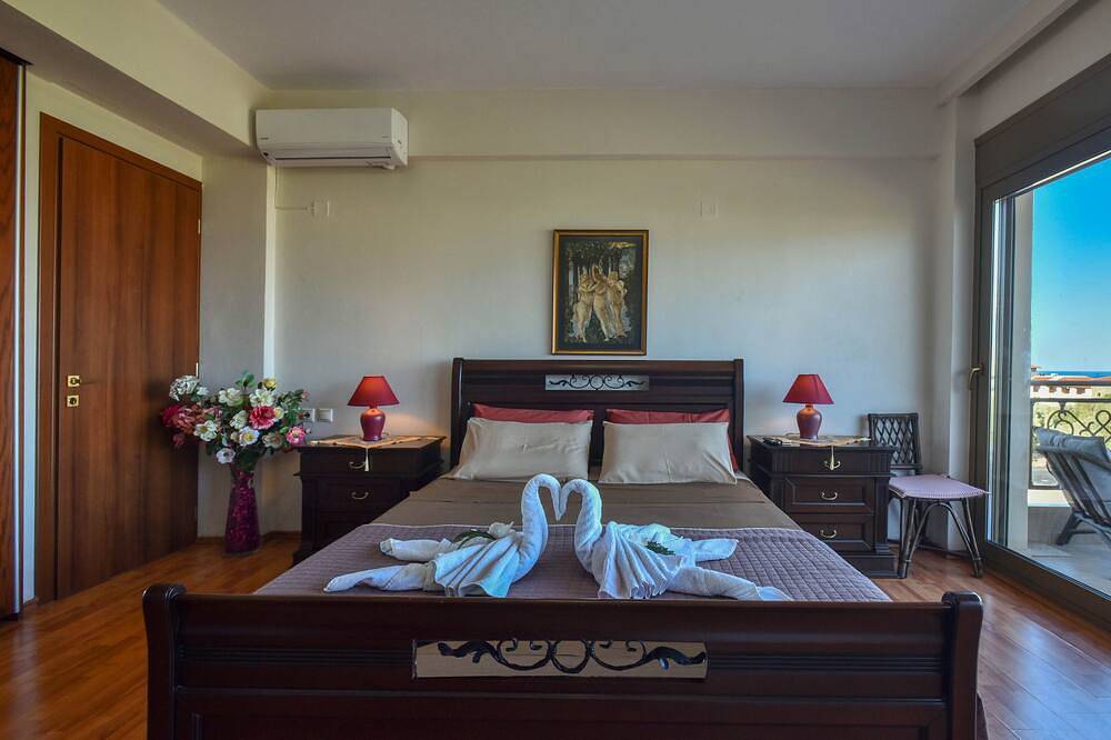 Dreideckige luxuriöse 3-Bett-3Wc Villabayviewcrete in Limenas Chersonisou, Iraklio-Heraklion und Umgebung