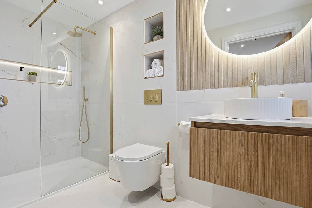 The Pool House\nluxury Self Contained 2 Bed Annex and office with pool in Westoning, Zentral Bedfordshire