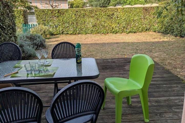 Location de vacances pour 4 personnes, avec jardin et piscine à Vielle-Saint-Girons
