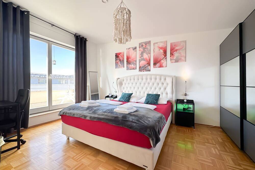 Großes 4Sz Haus mit Terrasse, Grill & Garten | Nähe München, Flughafen & Allianz Arena in Neufahrn bei Freising, Oberbayern