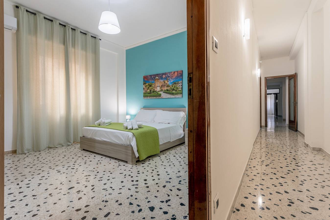 Appartement entier, Appartement de vacances "Dorotea" avec terrasse privée, climatisation et Wi-Fi. in Palerme, Province de Palerme
