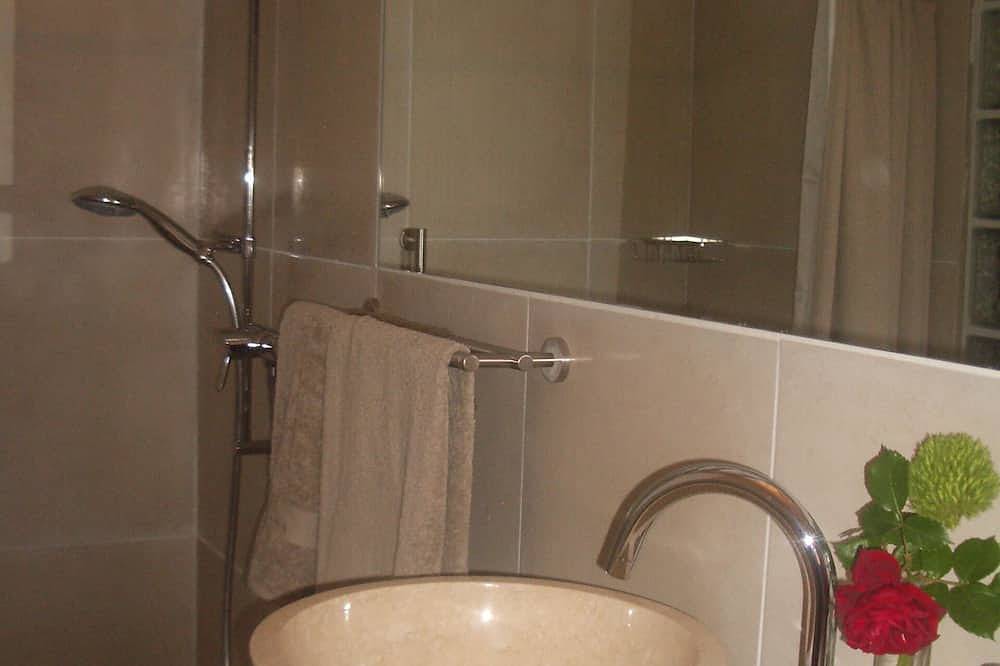 Cottage récemment rénové et luxueux in Buchillon, Lac Léman